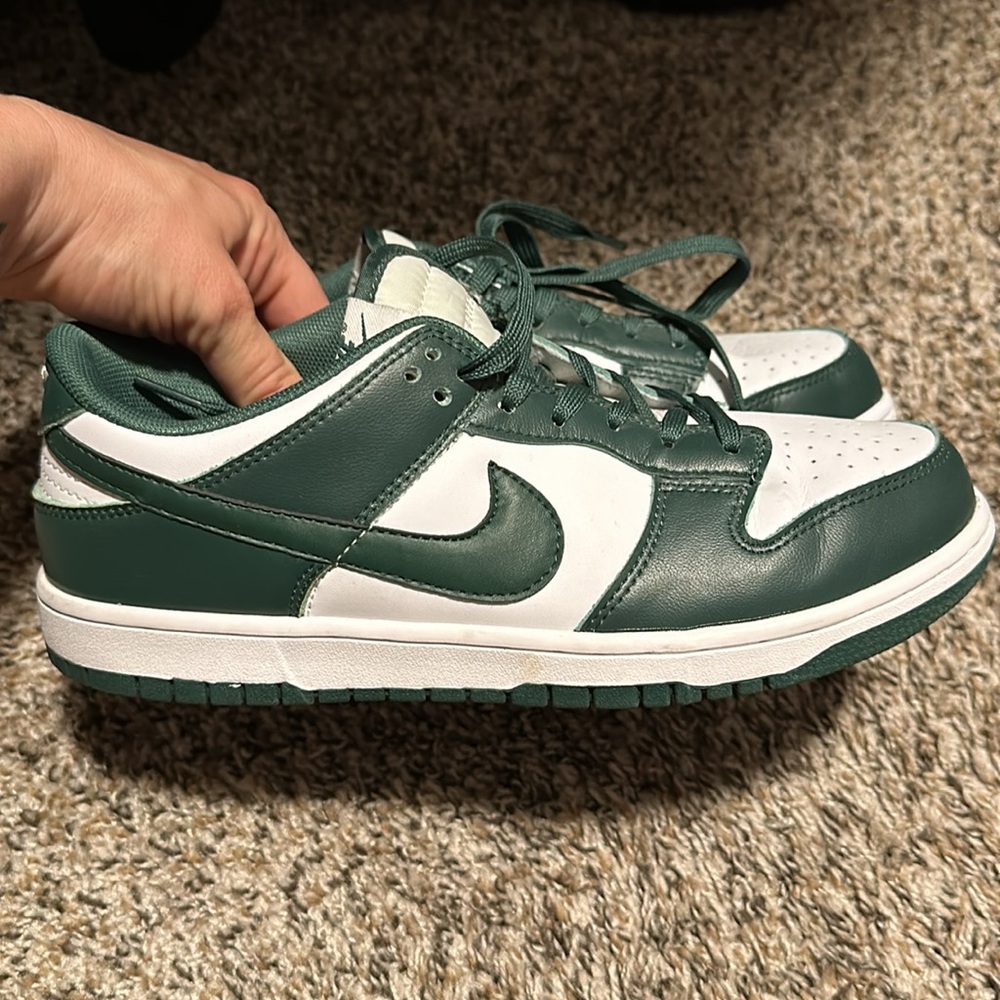 Nike Dunks - Picture 2 of 6